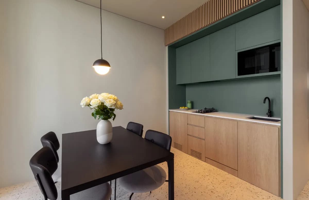 Upside Living — photo 2